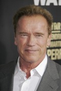 Арнольд Шварценеггер (Arnold Schwarzenegger) End Of Watch Premiere held at the Regal Cinemas L.A. Live in Los Angeles, 09.17.2012 - 2xHQ 7b233c224861002