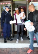 Мелани Браун, Стефен Белафонте (Melanie Brown, Stephen Belafonte) and family out buying a birthday cake in Sydney, 01.09.12 - 36xНQ 0a8fe2225897092