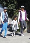 Мелани Браун, Стефен Белафонте (Melanie Brown, Stephen Belafonte) and family out buying a birthday cake in Sydney, 01.09.12 - 36xНQ 71a1d4225903024