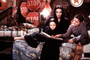 Семейка Аддамс / Addams Family (Анжелика Хьюстон, Кристофер Ллойд, Кристина Риччи, 1991) 51193b240714139