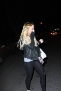 Линдси Лохан (Lindsay Lohan) at night gets ready to party (15.04.2008) - 24хHQ 601492280078382