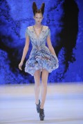 Alexander McQueen - Paris SS10 Fashion Show - 260xHQ 0f9997285396371