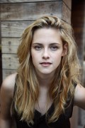 Кристен Стюарт (Kristen Stewart) 'Into the Wild' Portraits at TIFF in Toronto 2007.09.08 (19xHQ) Fe7012285973751