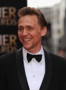Том Хиддлстон (Tom Hiddleston) The Laurence Olivier Awards at The Royal Opera House, London 28.04.2013 - 7xHQ 319c92287723776