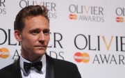 Том Хиддлстон (Tom Hiddleston) The Laurence Olivier Awards at The Royal Opera House, London 28.04.2013 - 7xHQ 99c1d7287723716