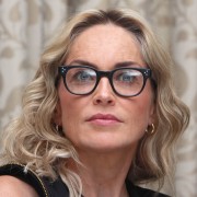 Шэрон Стоун (Sharon Stone) Lovelace Press Conference Portraits at the Four Seasons Hotel in Beverly Hills - August 5 2013 - 27xHQ A16bfa287775112