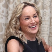 Шэрон Стоун (Sharon Stone) Lovelace Press Conference Portraits at the Four Seasons Hotel in Beverly Hills - August 5 2013 - 27xHQ C98203287775144