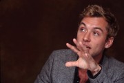 Джуд Лоу (Jude Law) пресс конференция Alfie (Нью Йорк, 30 сентября 2004) 27eae9288253490