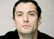 Джуд Лоу (Jude Law) Sherlock Holmes, Photocall, New York City, 11.23.2009 (63xHQ) E1b1a0288253200