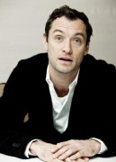 Джуд Лоу (Jude Law) Sherlock Holmes, Photocall, New York City, 11.23.2009 (63xHQ) Ed85c2288252979