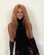 Шакира (Shakira) Nicky Johnston Photoshooting, 2002 - 4xHQ Dddf5c288731012