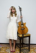 Тейлор Свифт (Taylor Swift) One Chance Press Conference (Four Seasons Hotel, Beverly Hills, 11.21.2013) B2174e290824341