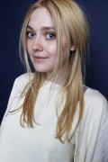 Дакота Фаннинг (Dakota Fanning) Henny Garfunkel Portraits for ''Very Good Girls'' Sundance Film Festival, Park City,01.23.13 (9xHQ) Fa5c57290832929