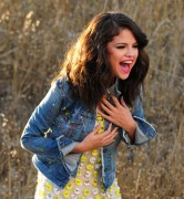 Селена Гомес (Selena Gomez) Set of 'Hit The Lights’ - Moorpark, California - October 2011 (4xHQ) D81b9e291775337