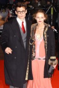 Джонни Депп (Johnny Depp) Finding Neverland Premiere (London, October 17, 2004) (167xHQ) 6c6cd8293422270