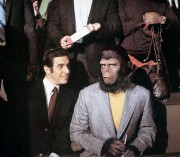 Бегство с планеты обезьян / Escape from the Planet of the Apes (1971)  89faee402065648