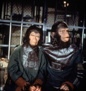 Бегство с планеты обезьян / Escape from the Planet of the Apes (1971)  C802aa402065645