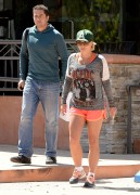 Бритни Спирс (Britney Spears) Goes shopping in Thousand Oaks, 08.04.2015 (38xHQ) 8a32b8402814344