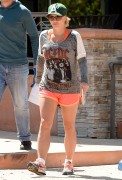 Бритни Спирс (Britney Spears) Goes shopping in Thousand Oaks, 08.04.2015 (38xHQ) Ebca83402814351