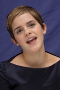 Эмма Уотсон (Emma Watson) Harry Potter & the Deathly Hallows London Press Conference, 13.11.2010 - 112xHQ E14056402837711