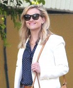 Reese Witherspoon - Checking up on her house in Pacific Palisades, LA 04/10/2015