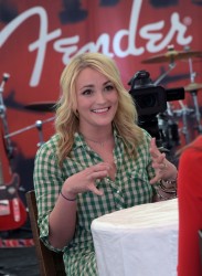 [MQ] Jamie Lynn Spears - Performing at Country Thunder USA in Florence, AZ - 04/11/2015