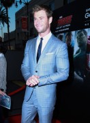 Крис Хемсворт (Chris Hemsworth) 'Avengers Age Of Ultron' Premiere, Dolby Theater, Hollywood, 2015 (105xHQ) 8f17ae404127937