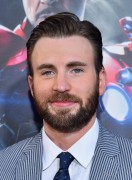 Крис Эванс (Chris Evans) 'Avengers Age Of Ultron' Premiere, 2015 (43xHQ) D94252404128043