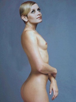 Nude lesley lawson Twiggy, 70. 