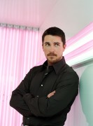 Кристиан Бэйл (Christian Bale) Dewey Nicks Photoshoot - 6xHQ 9327fe406811767