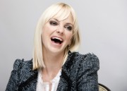 Анна Фэрис (Anna Faris) What's Your Number press conference portraits by Armando Gallo (Los Angeles, September 20, 2011) - 17xHQ 95be04408354906