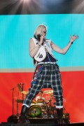 Гвен Стефани (Gwen Stefani) Rock in Rio Day 1 in Las Vegas 08.05.15 Bdba41408654787