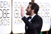 Джейк Джилленхол (Jake Gyllenhaal) 72nd Annual Golden Globe Awards, Los Angeles, Beverly Hills, 2015 - 31xHQ D117e0410372429