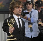 Питер Динклэйдж (Peter Dinklage) 63rd Primetime Emmy Awards - Pressroom, Los Angeles, 09.18.2011 (19xHQ) 7cce54418134612