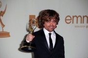 Питер Динклэйдж (Peter Dinklage) 63rd Primetime Emmy Awards - Pressroom, Los Angeles, 09.18.2011 (19xHQ) A425fa418134672