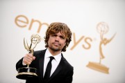 Питер Динклэйдж (Peter Dinklage) 63rd Primetime Emmy Awards - Pressroom, Los Angeles, 09.18.2011 (19xHQ) Db4cbf418134696