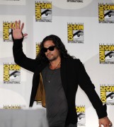 Джейсон Момоа (Jason Momoa) Game Of Thrones Panel during 2011 Comic-Con International, 07.21.2011 (10xHQ) 2a485b418154837
