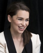 Эмилия Кларк (Emilia Clarke) Game of Thrones Press Conference, London Hotel, New York City, 2014 (46xHQ) 1d8b35418166734