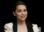 Эмилия Кларк (Emilia Clarke) Game of Thrones Press Conference, London Hotel, New York City, 2014 (46xHQ) 3e1124418166624