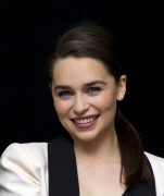 Эмилия Кларк (Emilia Clarke) Game of Thrones Press Conference, London Hotel, New York City, 2014 (46xHQ) 79958e418166611