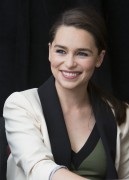 Эмилия Кларк (Emilia Clarke) Game of Thrones Press Conference, London Hotel, New York City, 2014 (46xHQ) Fee825418166789