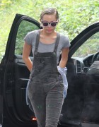 Майли Сайрус (Miley Cyrus) Spotted Near Her Home In Studio City, 11.06.2015 - 37xHQ D6988c420678193